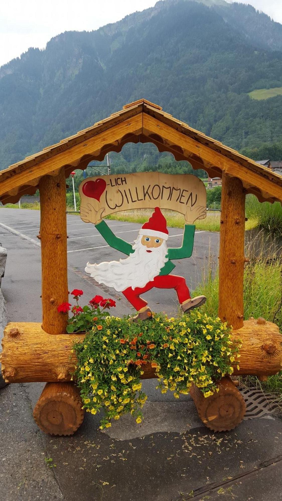 Vila Diese Einfache Unterkunft- Bergheimat Ist Nur Fuer Backpacker- Rucksacktouristen Und Radfahrer - Huettenfeeling Im Backpackerhoues- Ganz Einfach - Ganz Unkompliziert - Ganz Relaxd Linthal Exteriér fotografie
